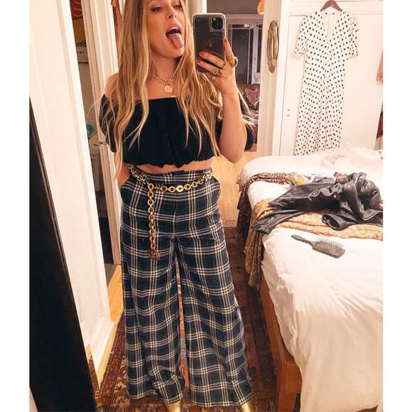 Closet is closed 🔥💔 Please read caption - Picture 3 of 10